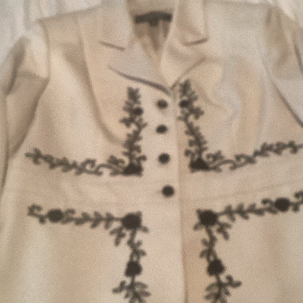 Kasper Cream Blazer with Black Floral Embroidery Trim